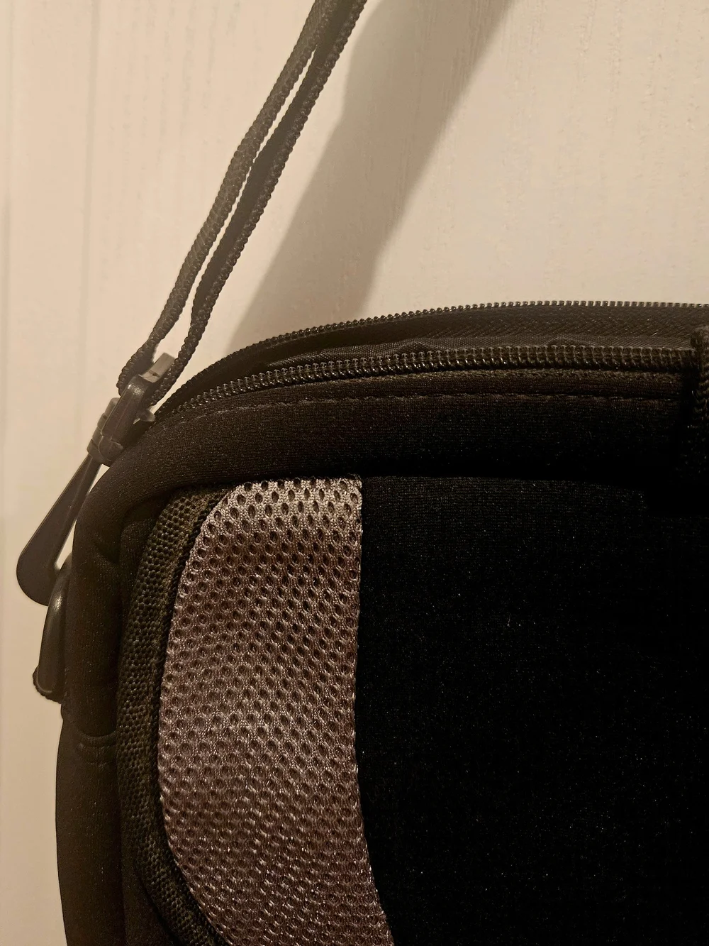 Targus Black Laptop Messenger Bag with Gray Panels